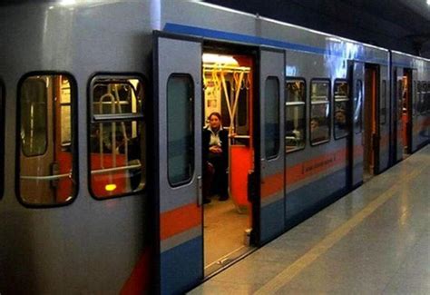 Stanbul Da M A Hatt Nda Metro Ar Zas Yolcular Tahliye Edildi Son