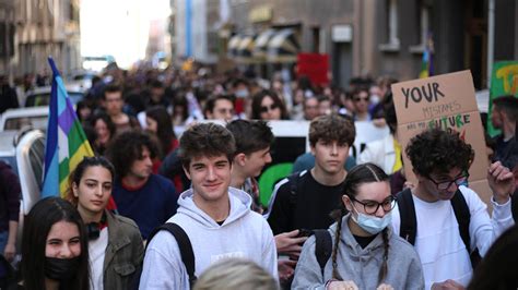 Fridays for future venerdì corteo a Trieste contro le opere inutili e