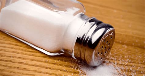 Should You Put Salt In Coffee? (The Benefits And Drawbacks)