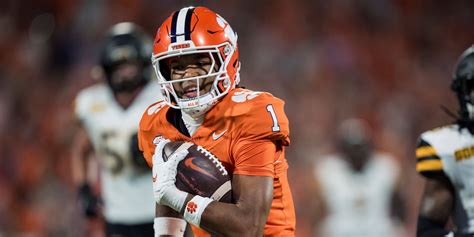 Clemson shows up big for freshman wide receiver, family