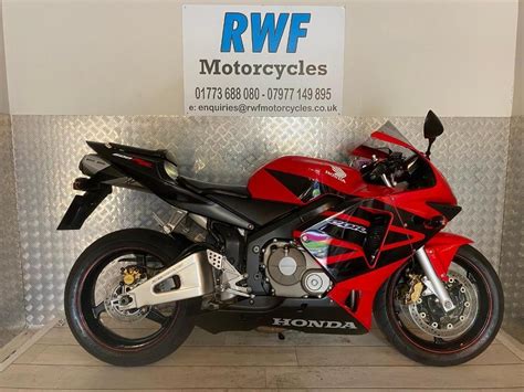 HONDA CBR 600 RR FIREBLADE 2004 EXCELLENT ORIGINAL COND 42 598 MILES