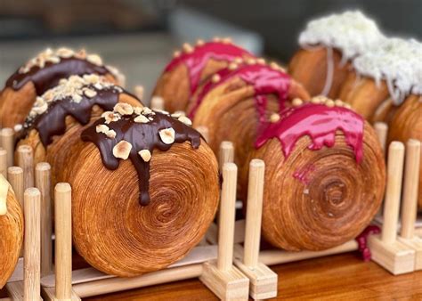 6 Places To Get TikTok Famous Circular Croissants In Singapore