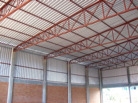 Galpão em Estrutura Metálica Coberturas metalicas Construções