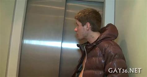 Hot Twinks Sucking In Elevator BoyFriendTV