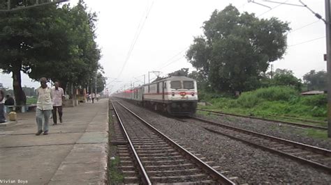 Continuous Honking Sparking Old School Gzb Wap Howrah Rajdhani