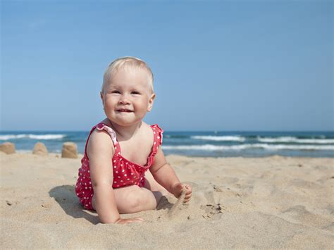 Heat rash on babies | BabyCenter