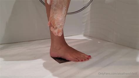 Alice Frenchfeet Immersion Dans Ma Douche Onlyfans Xxx Videos