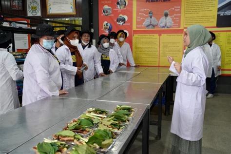 Studi Banding Nasabah PNM Mekaar Ke Pondok Pesantren Al Ittifaq Bandung