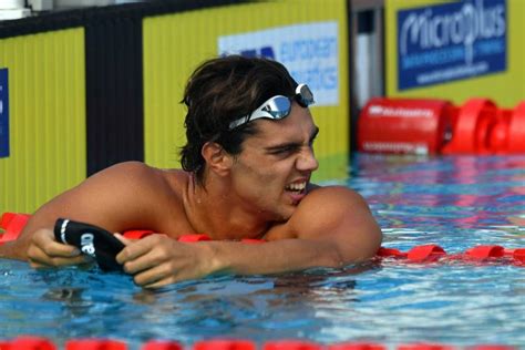 Nuoto Thomas Ceccon inizia la razzia di medaglie è oro nei 50