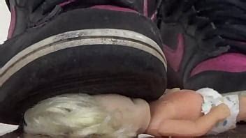 Giantess Doll Crush Parte XVIDEOS