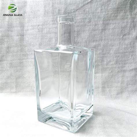 750ml Square Clear Thick Bottom Glass Liquor Spirit Wine Bottle China