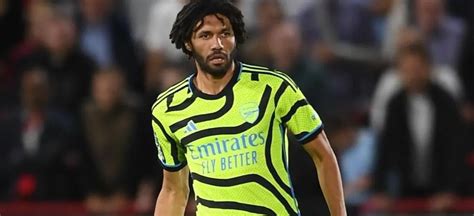 Arsenal Middenvelder Mohamed Elneny Komt Met Eigen Voetbalacademie