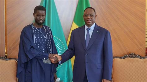 Sénégal Réplique du camp de Macky Sall aux critiques du président