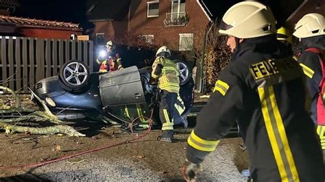 Tödlicher Unfall im Kreis Stade Zwei junge Männer verstorben 16