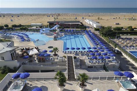 Hotel Lido Bibione Fronte Mare | Spiaggia privata Servizi inclusi