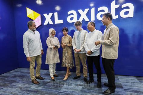 Pt Xl Axiata Tbk Excl Bagikan Dividen Ssebesar Rp Miliar