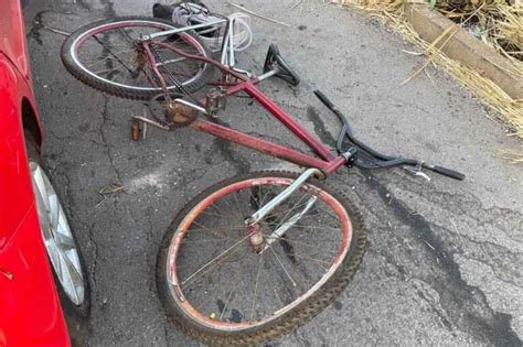 Ciclista morre após ser atropelado por motorista de app que dormiu ao