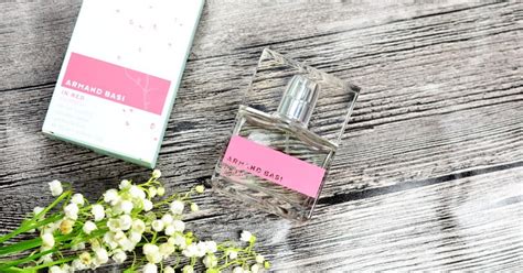 Rysichka: ARMAND BASI IN RED EAU FRAICHE
