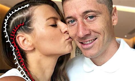 Anna i Robert Lewandowski prosili o pieniądze zamiast prezentów Na co