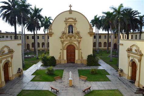 Fiesta ¡seminario Santo Toribio De Mogrovejo Cumple 427 Años De