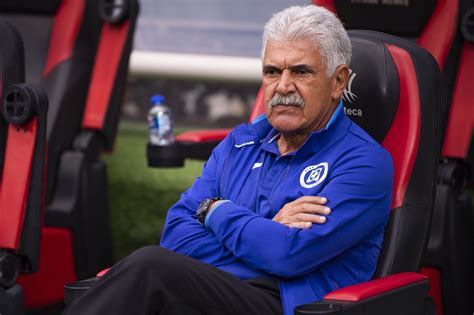 Cruz Azul Tuca Ferretti Y Conejo P Rez Est N Molestos Con La Directiva