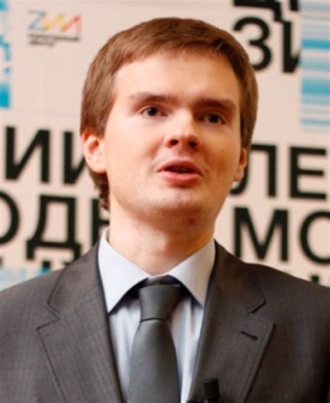 Dmitry Dagaev • FREE NETWORK