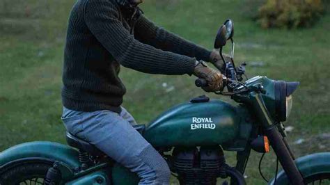 Royal Enfield Classic 500 Battle Green Despatch