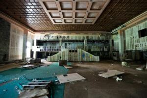 The Rise And Fall Of Grossinger's Catskill Resort Hotel In Liberty, NY ...