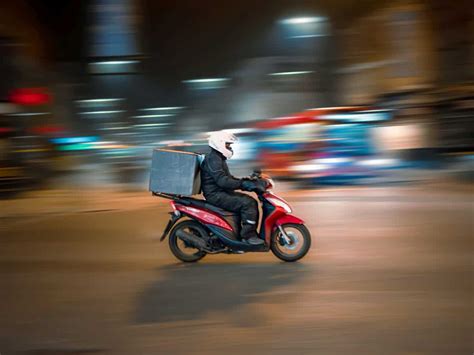 Swiggy Launches Xl Fleet For Large Orders Expands With Minute