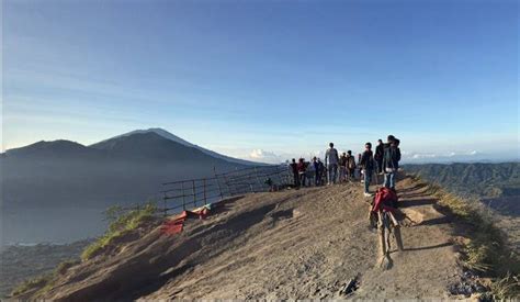 Gunung Yang Cocok Untuk Pendaki Pemula Highpeak