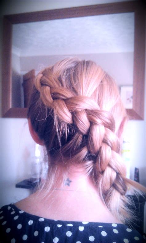 Elf's Beauty: The Katniss Braid