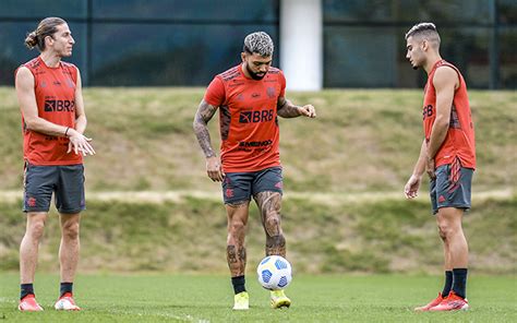 Após receber folga elenco do Flamengo se reapresenta na tarde desta