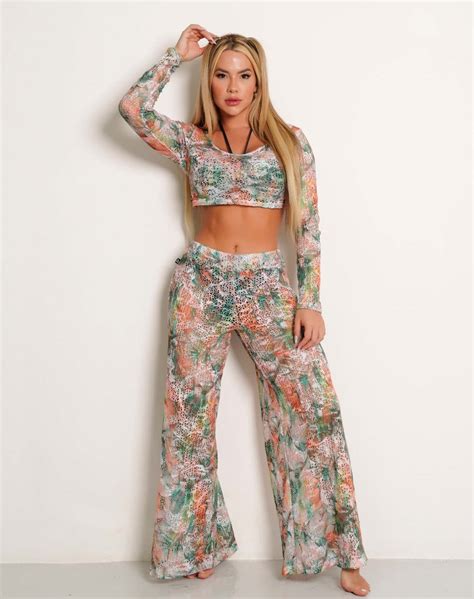 Conjunto Estilosa Cropped E Pantalona Em Renda Biqu Nis Anna Carol