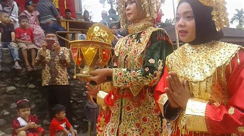 Tari Persembahan Santri Pondok Pesantren Zamiga Parit Pd Pesta