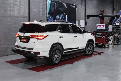 Permaisuri Xd Series Heist With Toyota Fortuner