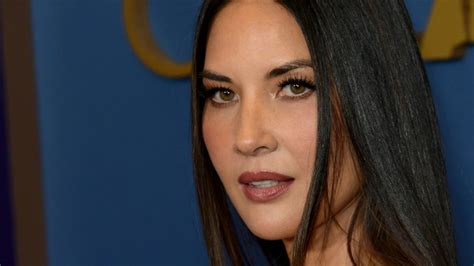 Olivia Munn Mostra Le Cicatrici Della Mastectomia Ho Smesso Di Essere