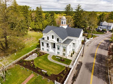 House hunting? This former town hall in Kingston warrants a closer look