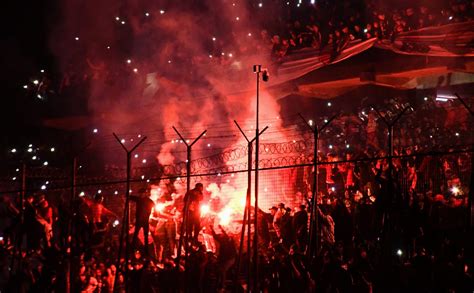 Los Hinchas De Newells Preparan El Tradicional Banderazo Previo Al