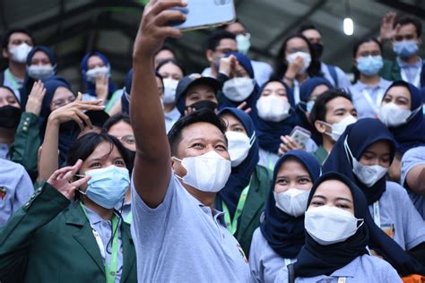 Mahasiswa Swafoto Rektor USU Di PIMNAS Ke 34 Keren Universitas