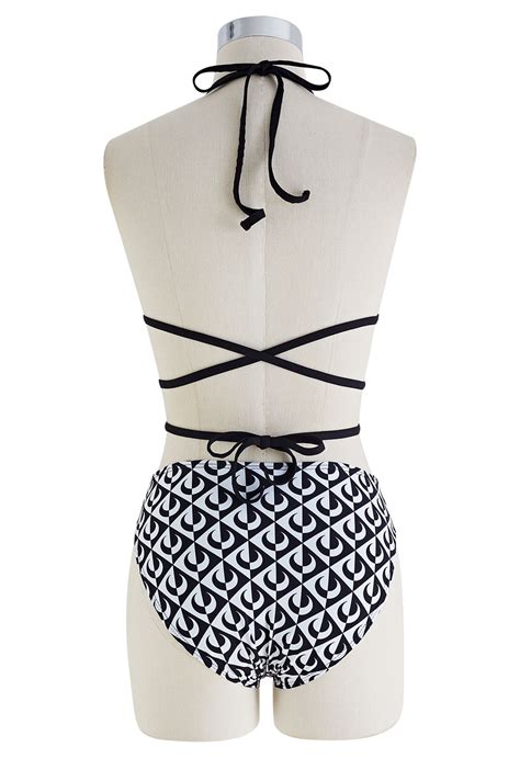 Schwarz weißes Mond Neckholder Bikini Set Retro Indie and Unique Fashion