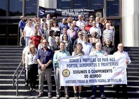 Greve Dos Auditores Fiscais Paralisa Porto Hora Do Povo