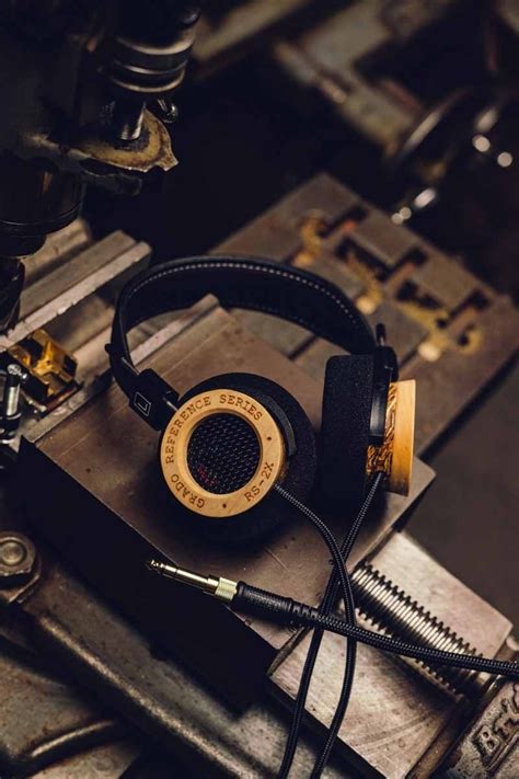 Grado Labs Ra Mắt Bộ đôi Tai Nghe Rs1x Và Rs2x Thiết Kế Vỏ Gỗ đậm Chất