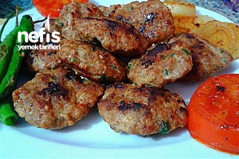 Izgarada Cızbız Köfte Nefis Yemek Tarifleri