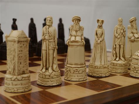 Berkeley Chess Ltd Scottish Chess Set Ivory And Brown Chessbaron