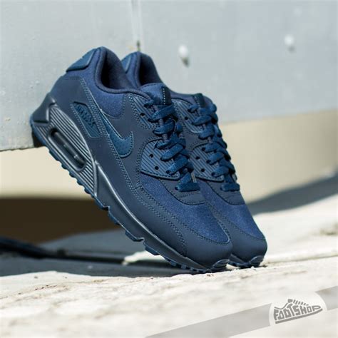 Nike Air Max 90 Essential