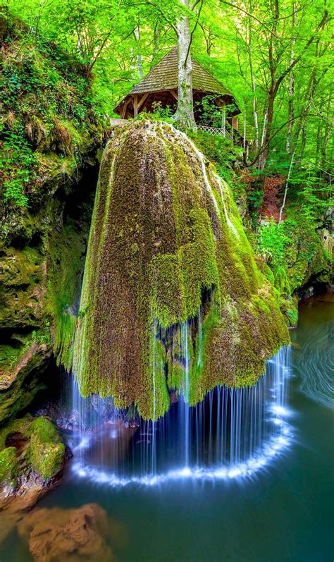 101 destinos de viaje que no creerás que son lugares reales hermosos