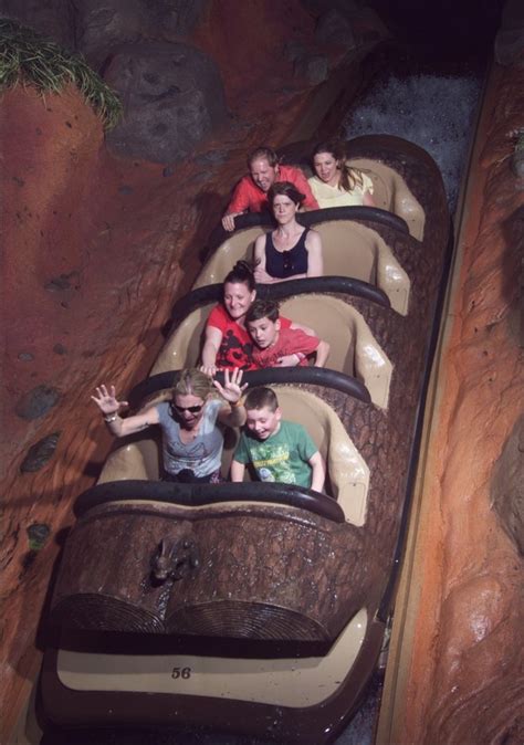 Splash Mountain Pics That Are So Funny They Should Get Their Own Ride