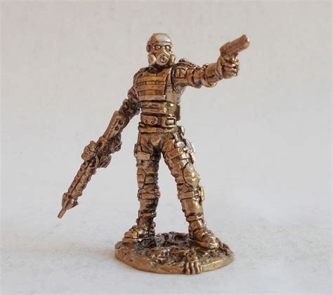 Миниатюра "Сталкер в экзоскелете" S.T.A.L.K.E.R. /Бронза /Масштаб 40мм ...