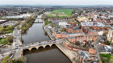 Worcester City Council leader decision sparks 'land grab' claims - BBC News