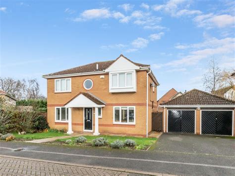 4 Bed Detached House For Sale In Lambourn Court Emerson Valley Milton